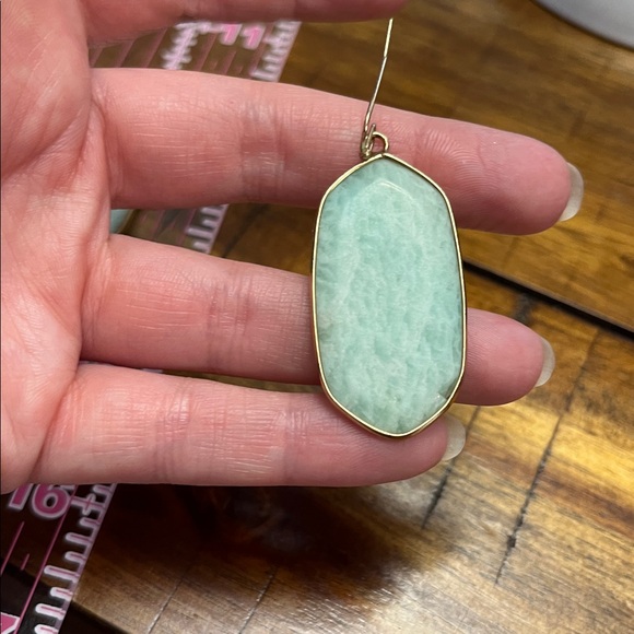 Seagram Green Semi Precious Drop Earring - Picture 3 of 3